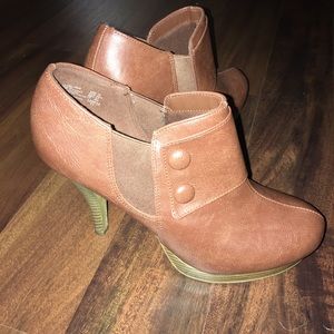 Fioni high heeled boots